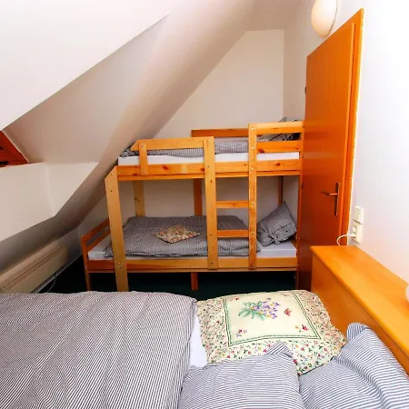 S Balkonem U Sjezdovek Lägenhet